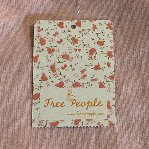 Free People’s We The Free Blush Pink V-Neck - Picture 8 of 12